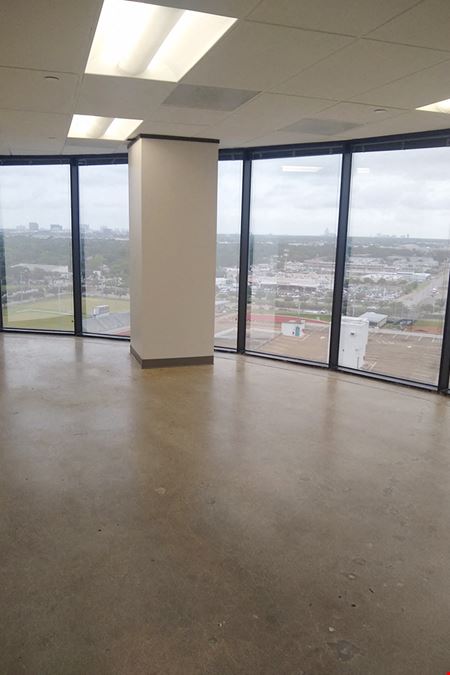 7322-7324 Southwest Freeway