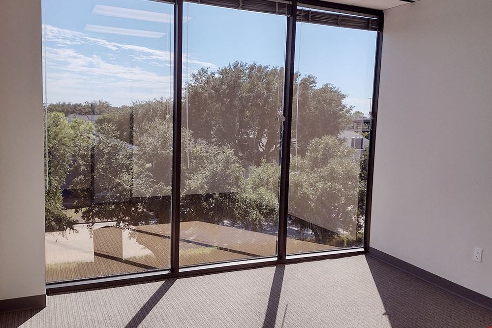 Workstyle Flexible Spaces - 7676 Hillmont