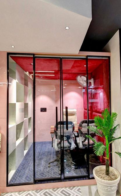 Instaa Office - Galleria Square