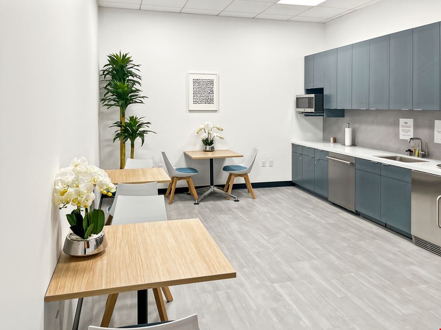 CA, Irvine - Main St