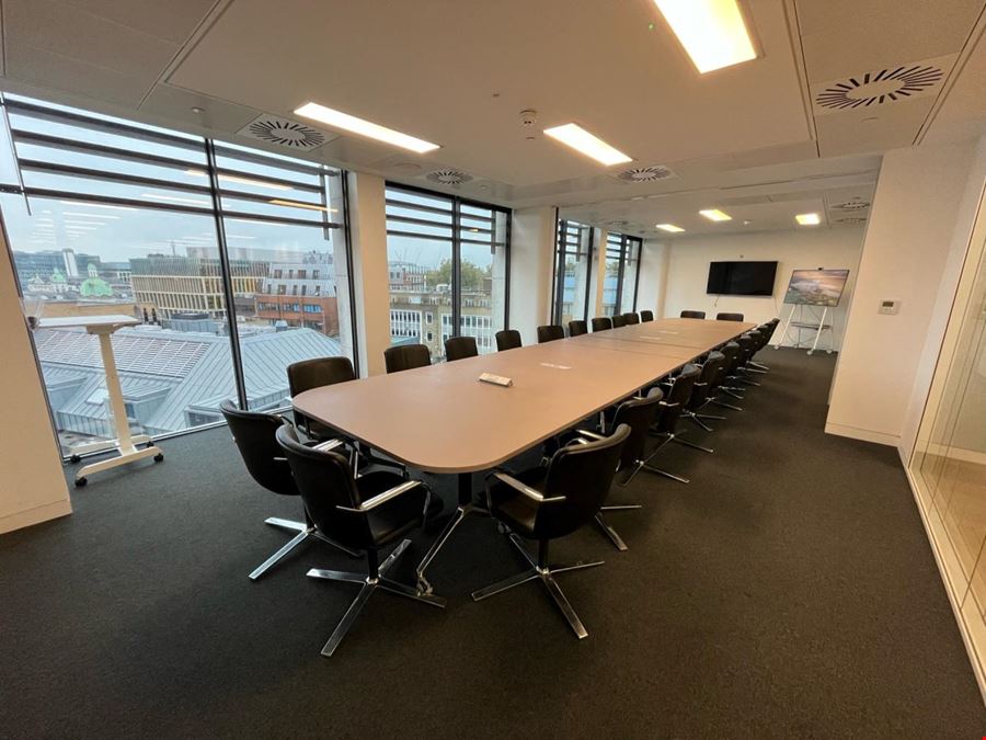 Newflex - Citibase The Boardroom At Barbican