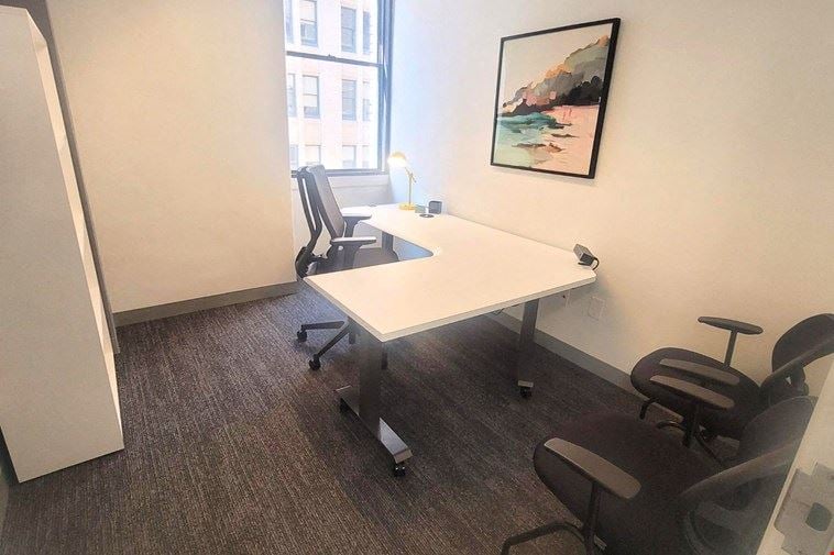 Day Office 1015 ($30/hr or 1cr/hr)