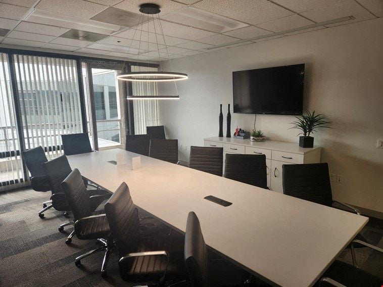 12 Person Meeting Room - Board