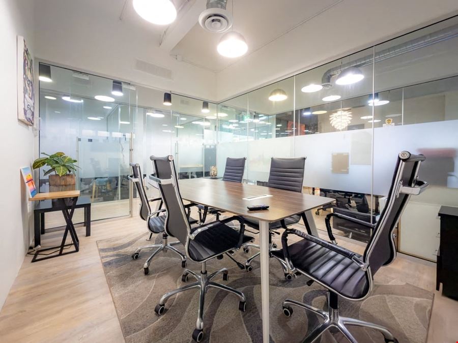 Large Meeting Room