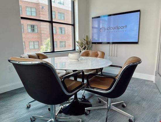 Preview of Cloudport Coworking Middle Office space for Rent in Portland