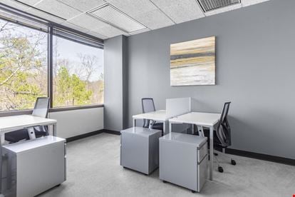 Regus - Cummings Research Park