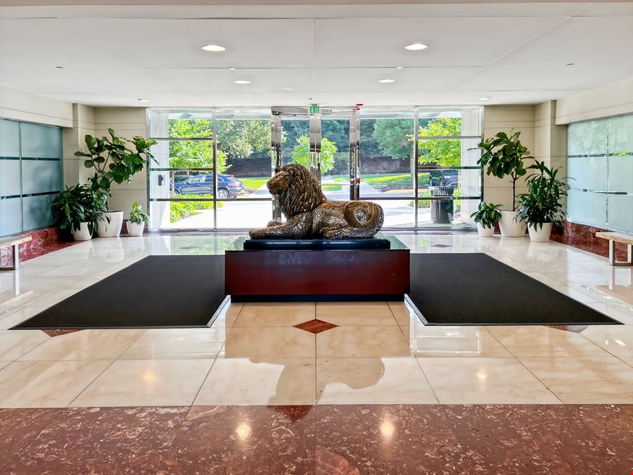 MD, Pikesville - Woodholme Center