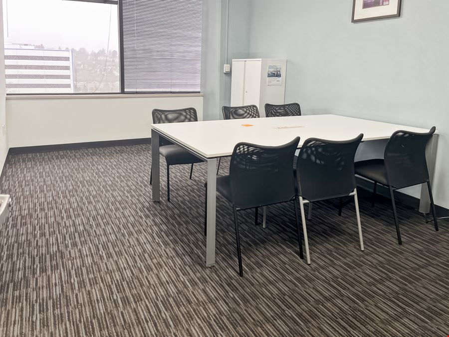 WA, Renton - Triton Towers Three