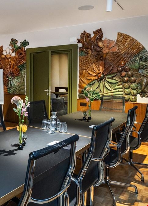 THE GATE BERLIN HQ - TOR 201