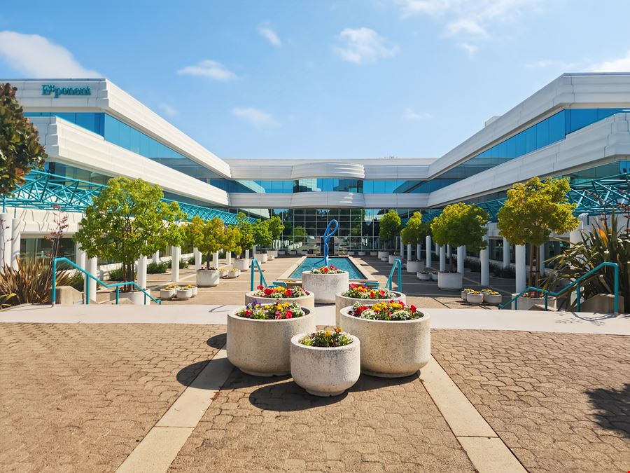 CA, Menlo Park - Commonwealth Dr