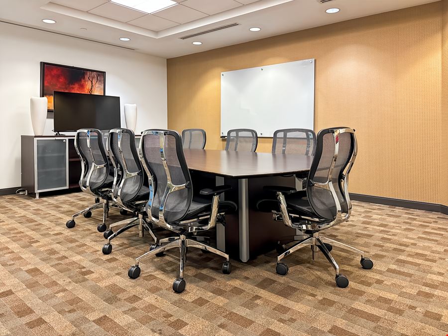 Regus - Hollywood – Presidential Circle