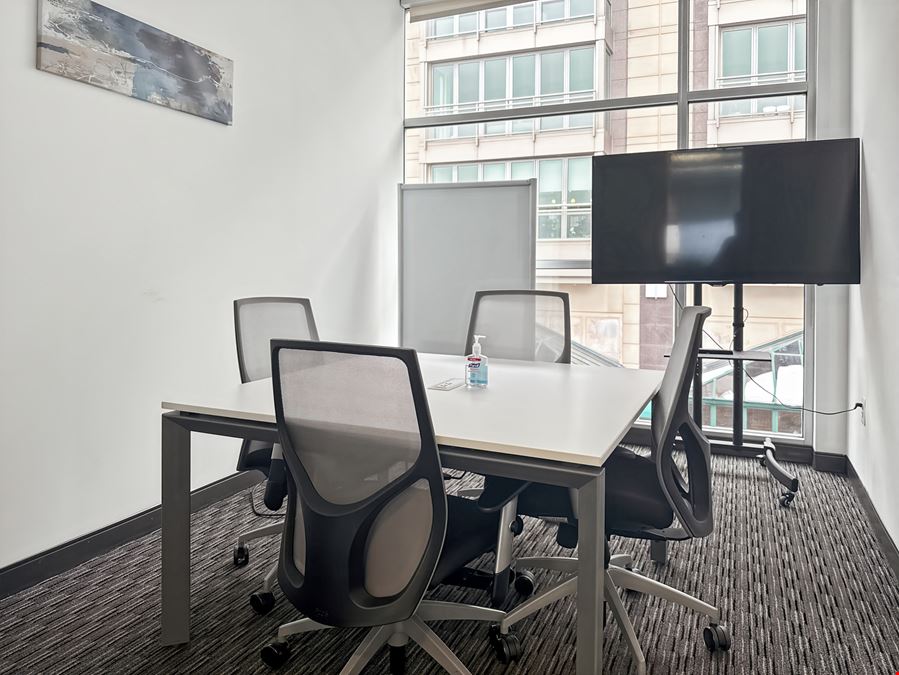 Regus - National Harbor –