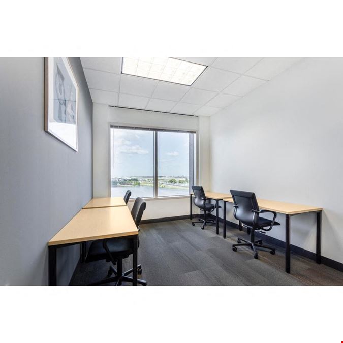 FL, Miami Airport - Blue Lagoon