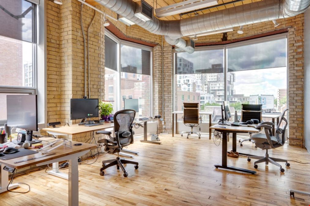 Large Team Office