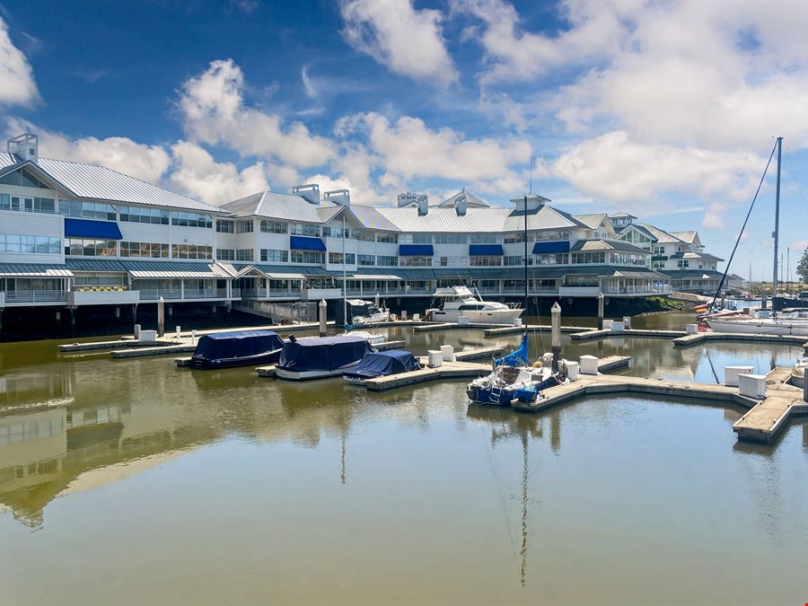 CA, Petaluma - Petaluma Marina