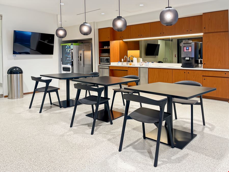 TX, Dallas - The Crescent