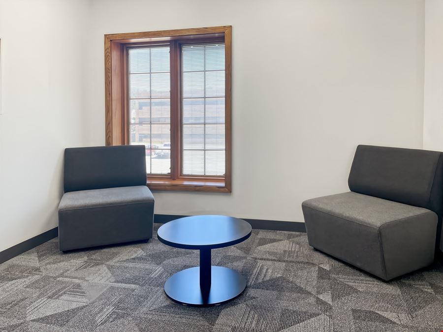 IL, Naperville - South Washington St