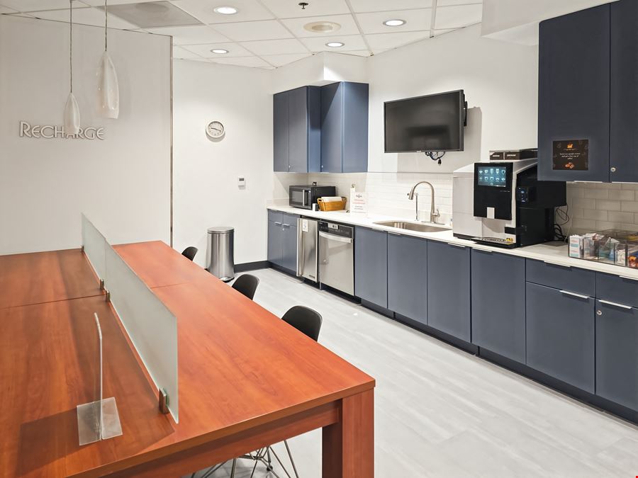 OR, Lake Oswego - Centerpointe