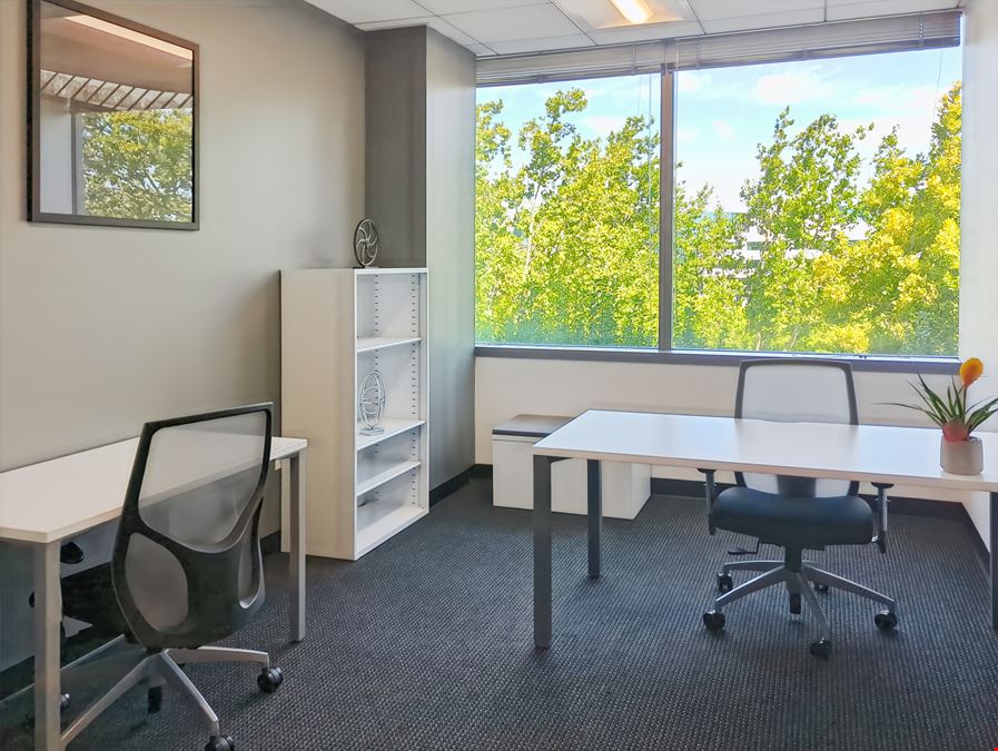 CA, Pleasanton - Corporate Commons