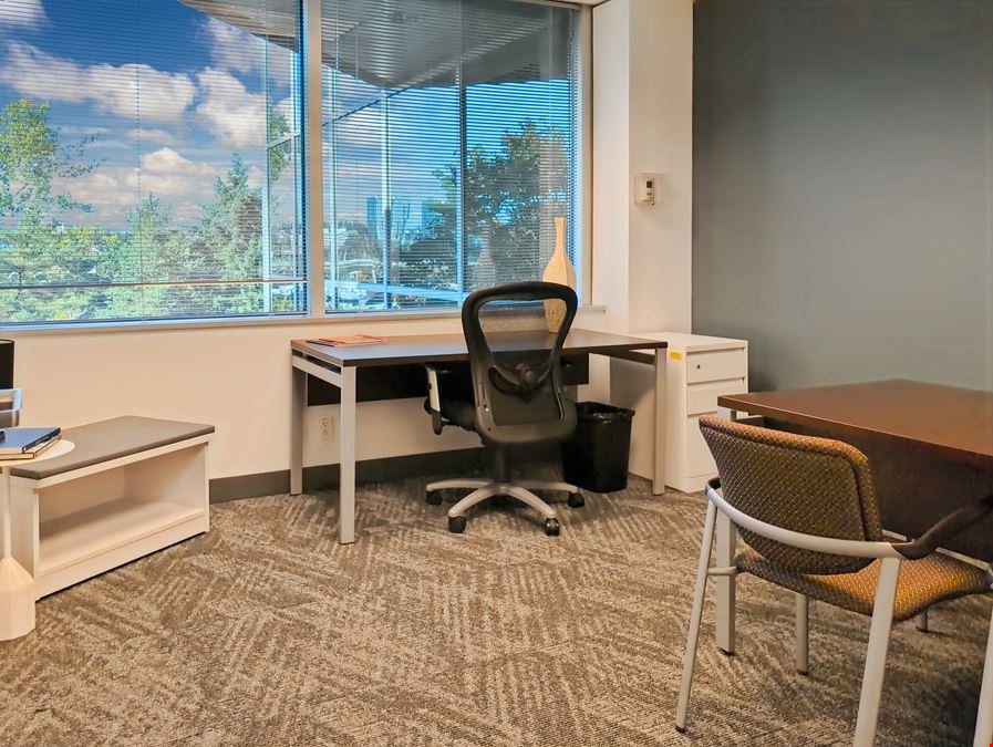 Regus - Bellevue - Ridgewood Corporate Square