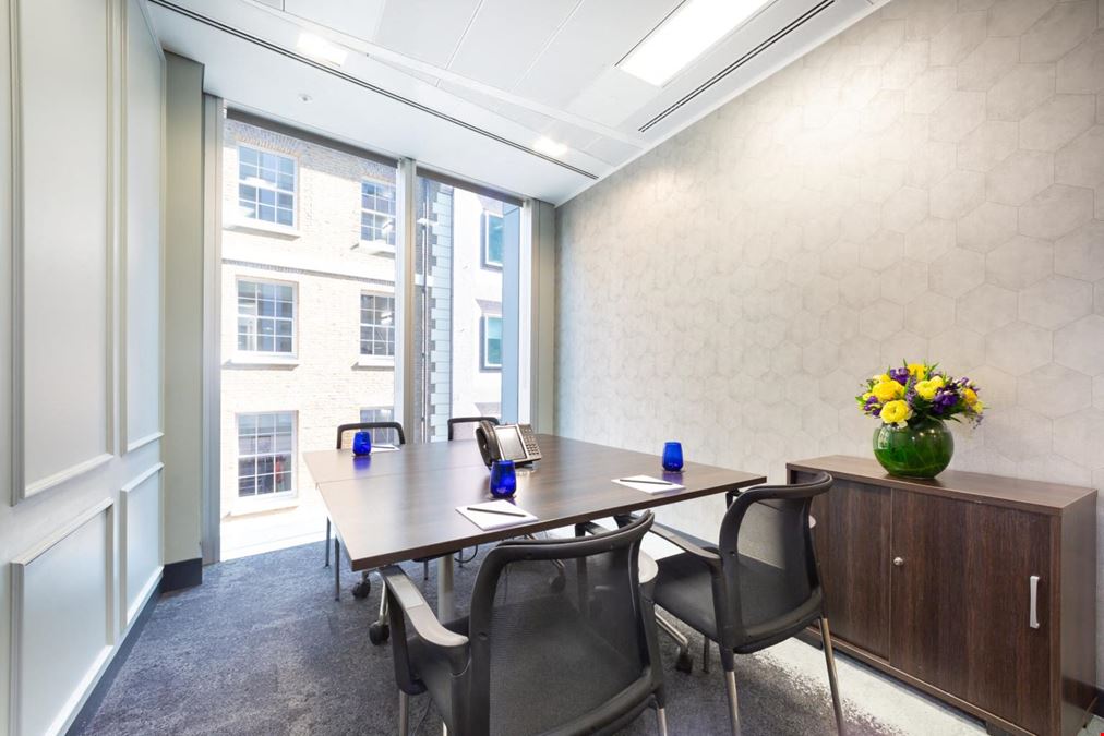 Landmark: Bevis Marks - Aldgate