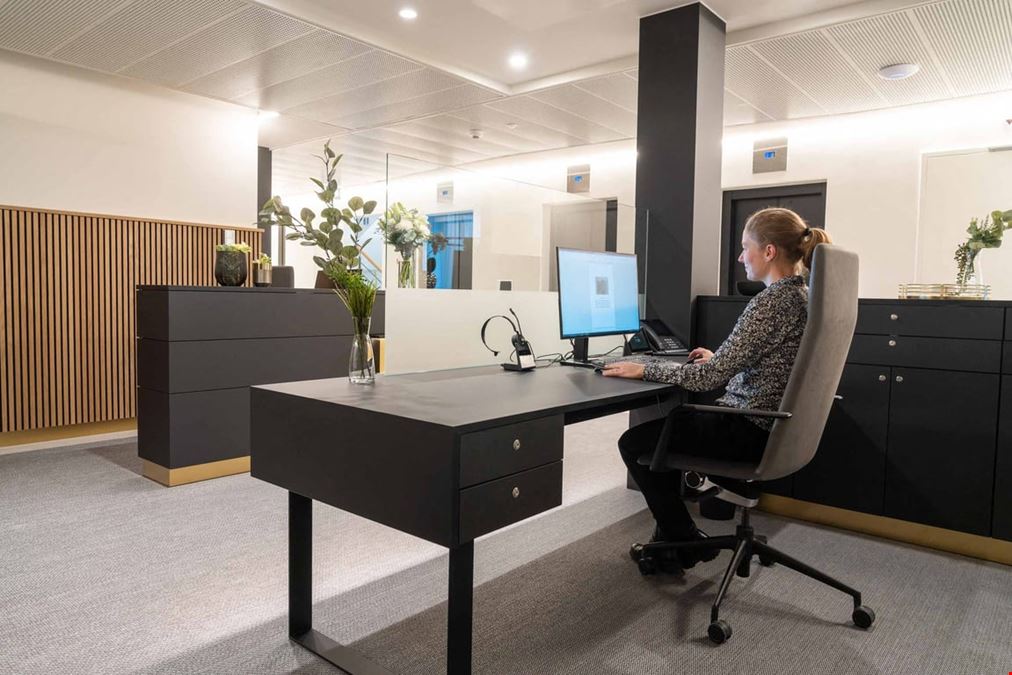 Satellite Office - Hotel de Banque