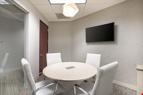 4 Person Meeting Room