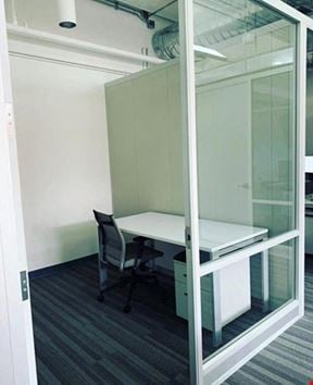 Solo Private Day Office