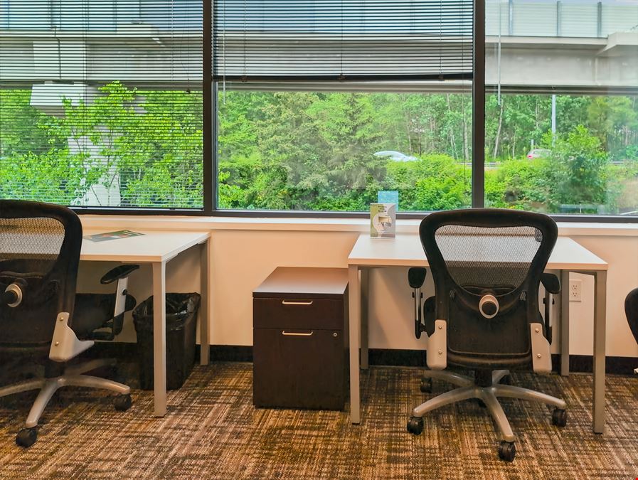 WA, Mountlake Terrace - Redstone Corporate Center