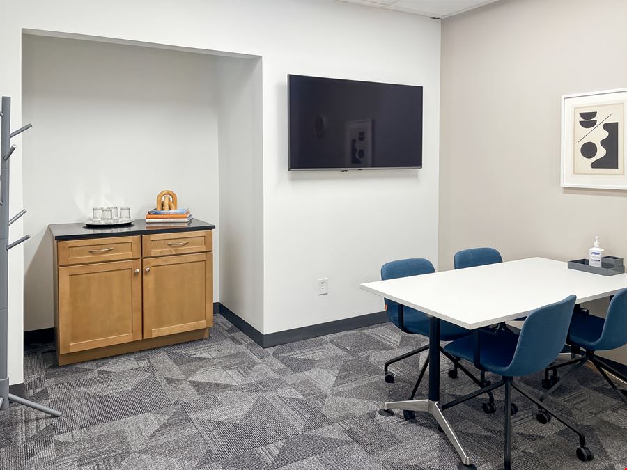 IL, Naperville - South Washington St