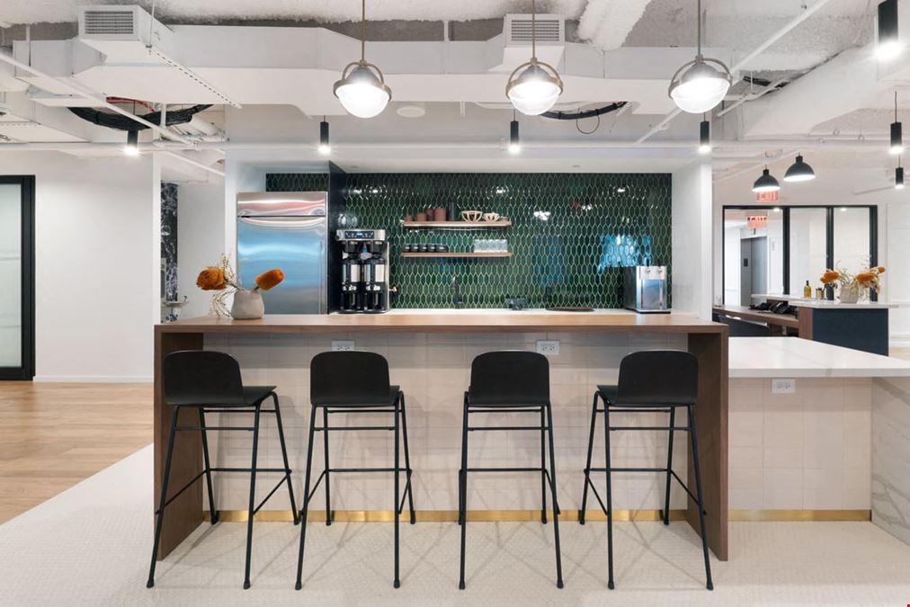 Studio - Grand Central