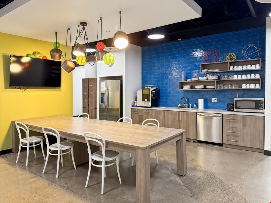 Regus - Phoenix - The Peak