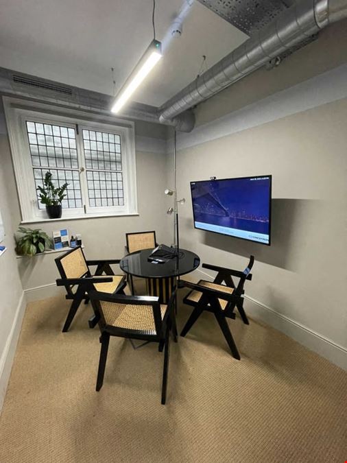 Huckletree - Public Hall