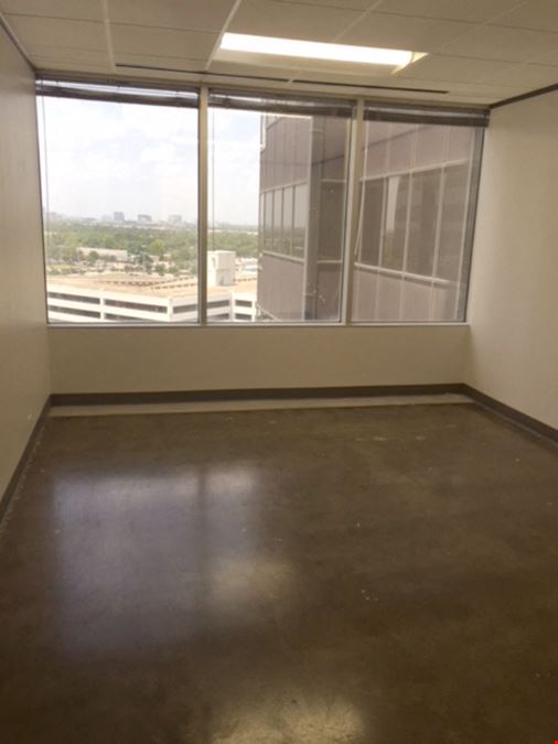 7322-7324 Southwest Freeway