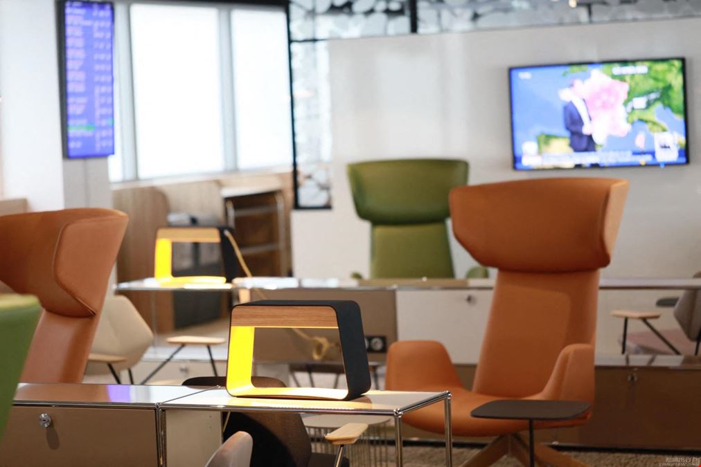 La Croix Du Sud Lounge Blagnac Airport Main Terminal