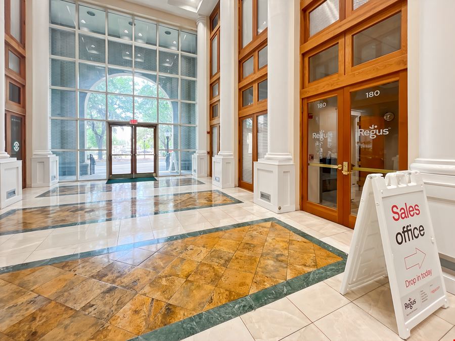 FL, Gainesville - East University Avenue