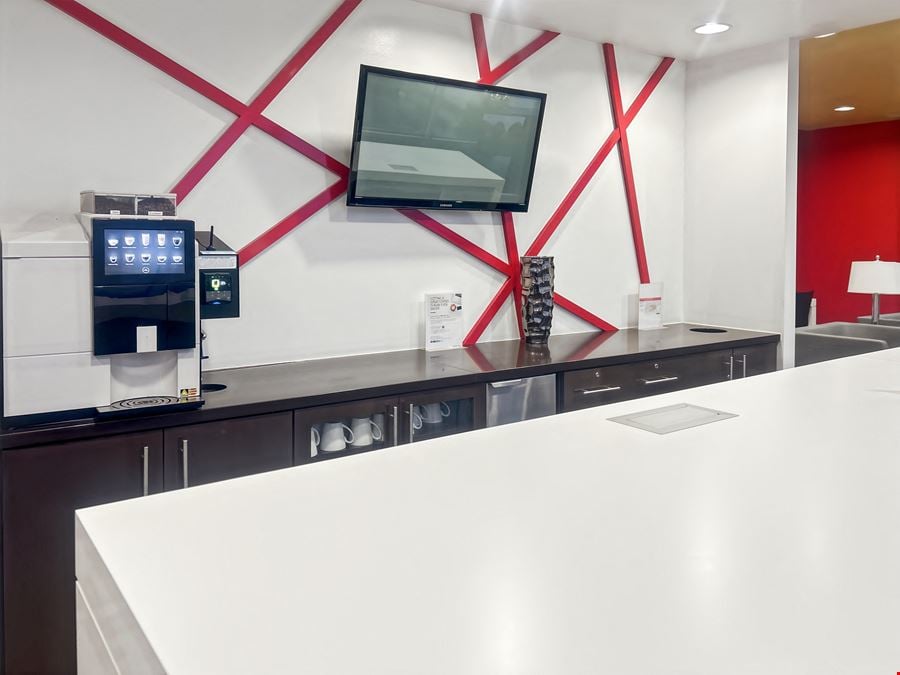 Regus - Decatur - One West Court Square