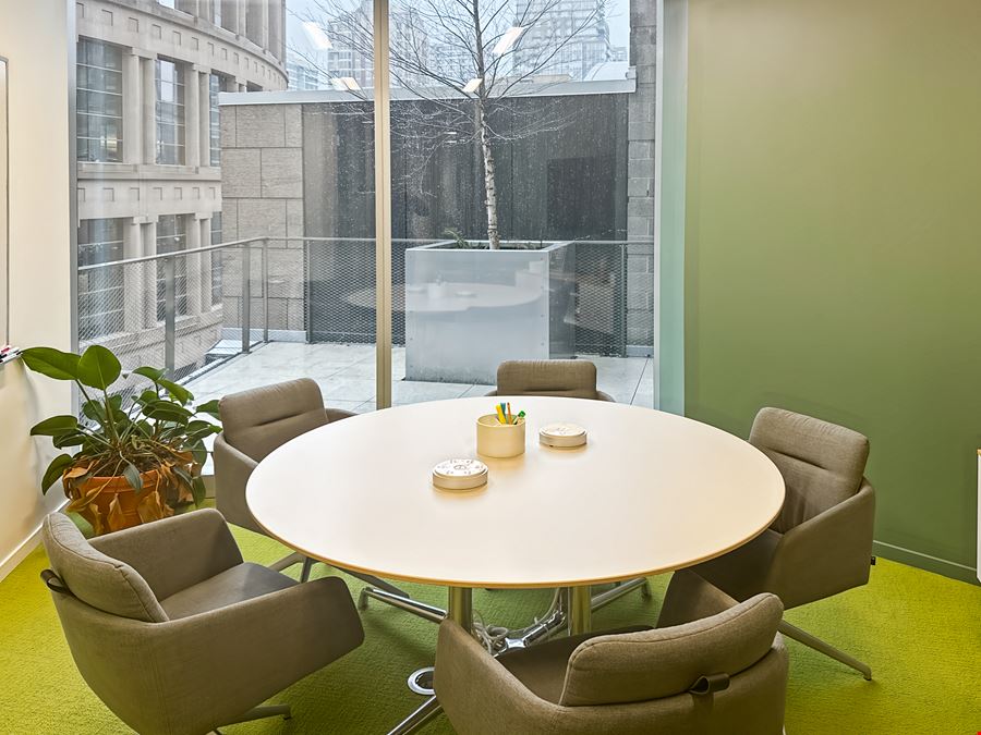 Spaces - Vancouver - Green Lamp
