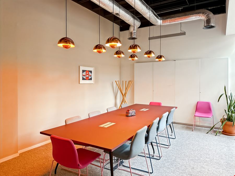Spaces - Lochrin Square
