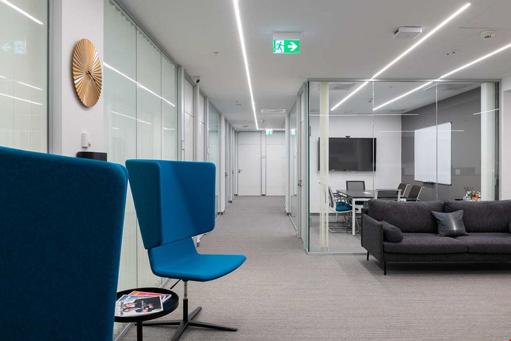 House Of Business - Hungary, Bank Center