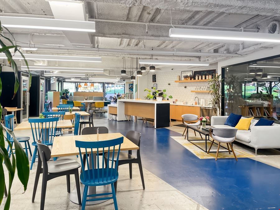 CA, San Francisco -  Levi's Plaza