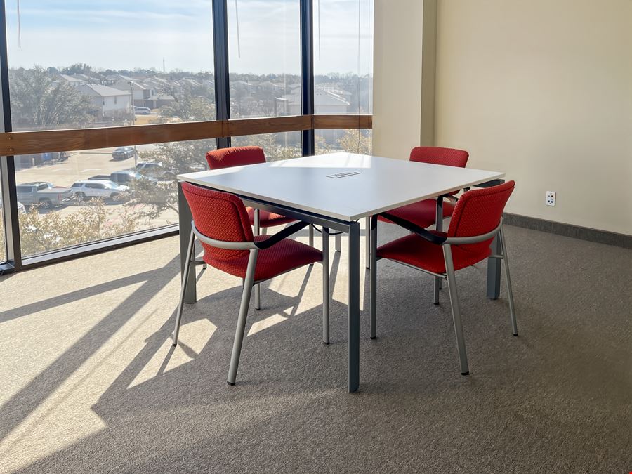 Regus - Bedford - 1600 Airport Freeway