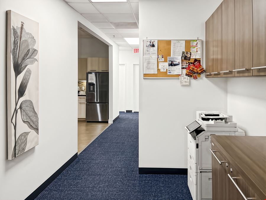 HQ - Novi - Grand River Ave