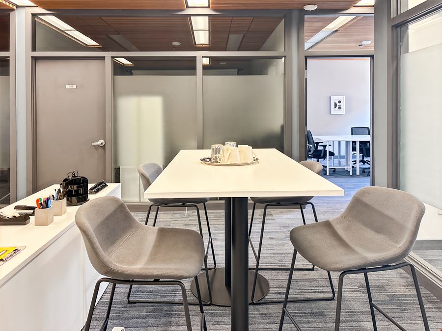 IA, Des Moines - Grand Ave