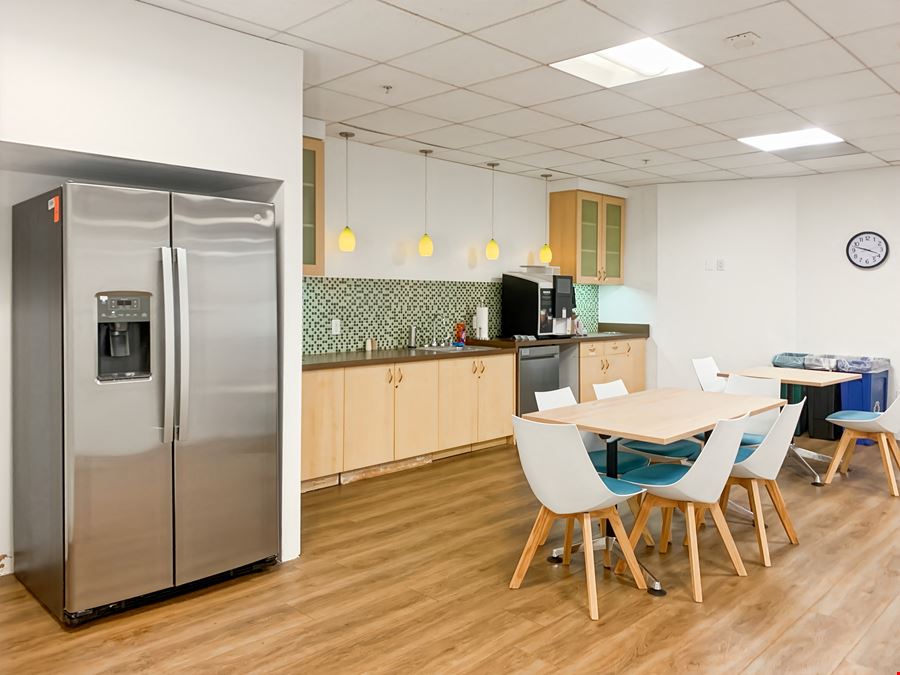 CA, San Francisco - 71 Stevenson St