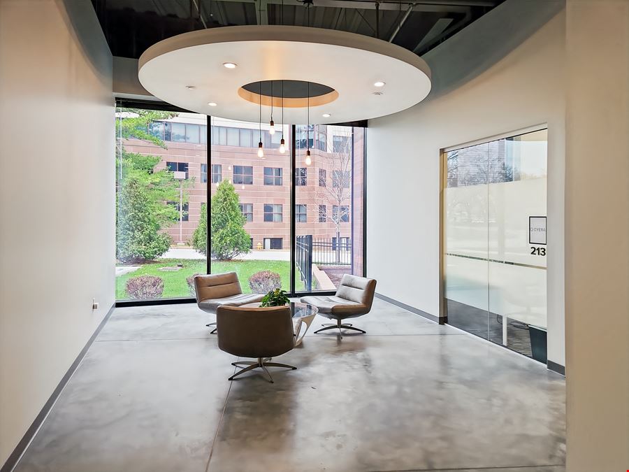 MO, Creve Coeur - Olive Blvd