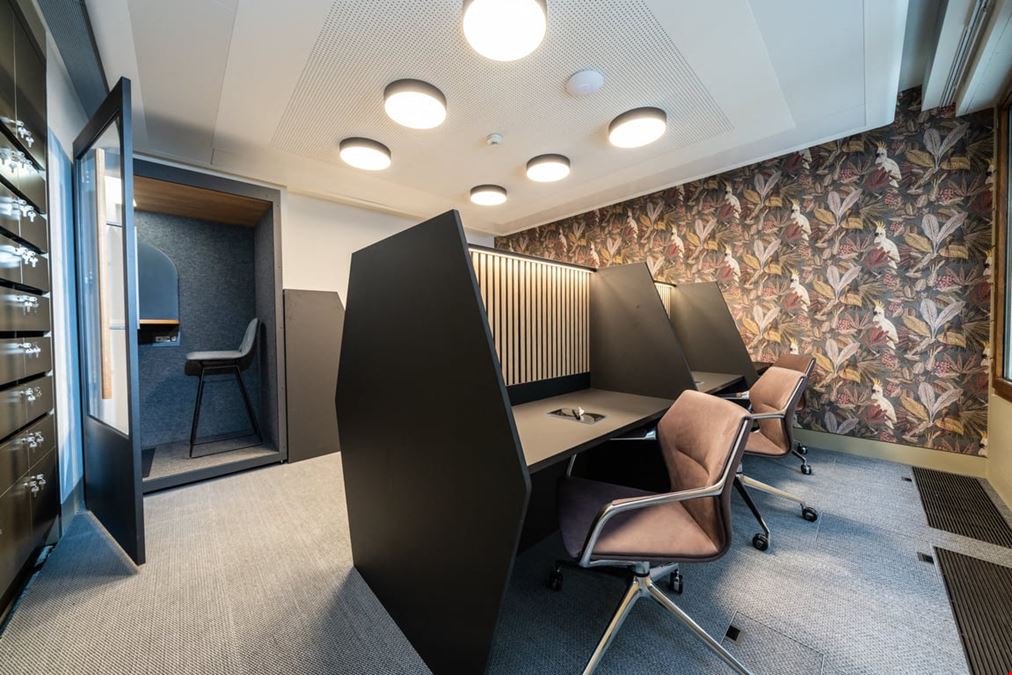 Satellite Office - Hotel de Banque