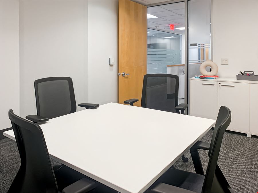 CA, San Francisco - 71 Stevenson St