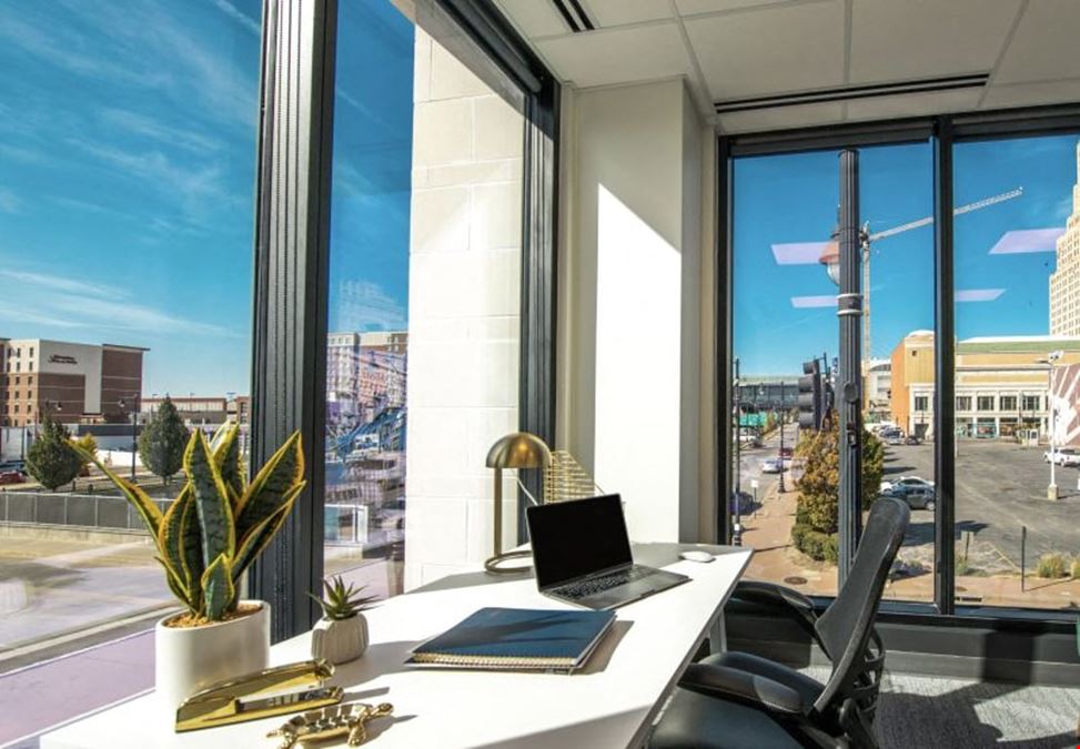 Private Window Office for 3 people