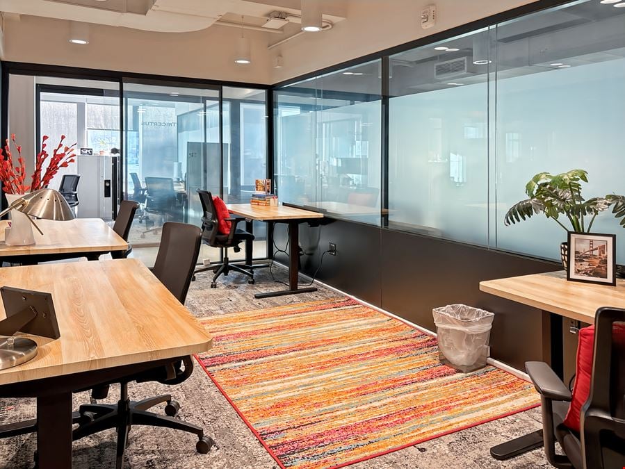 CA, Long Beach - 145 W Broadway